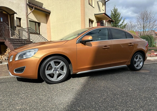 Volvo S60 cena 38500 przebieg: 348000, rok produkcji 2010 z Września małe 172